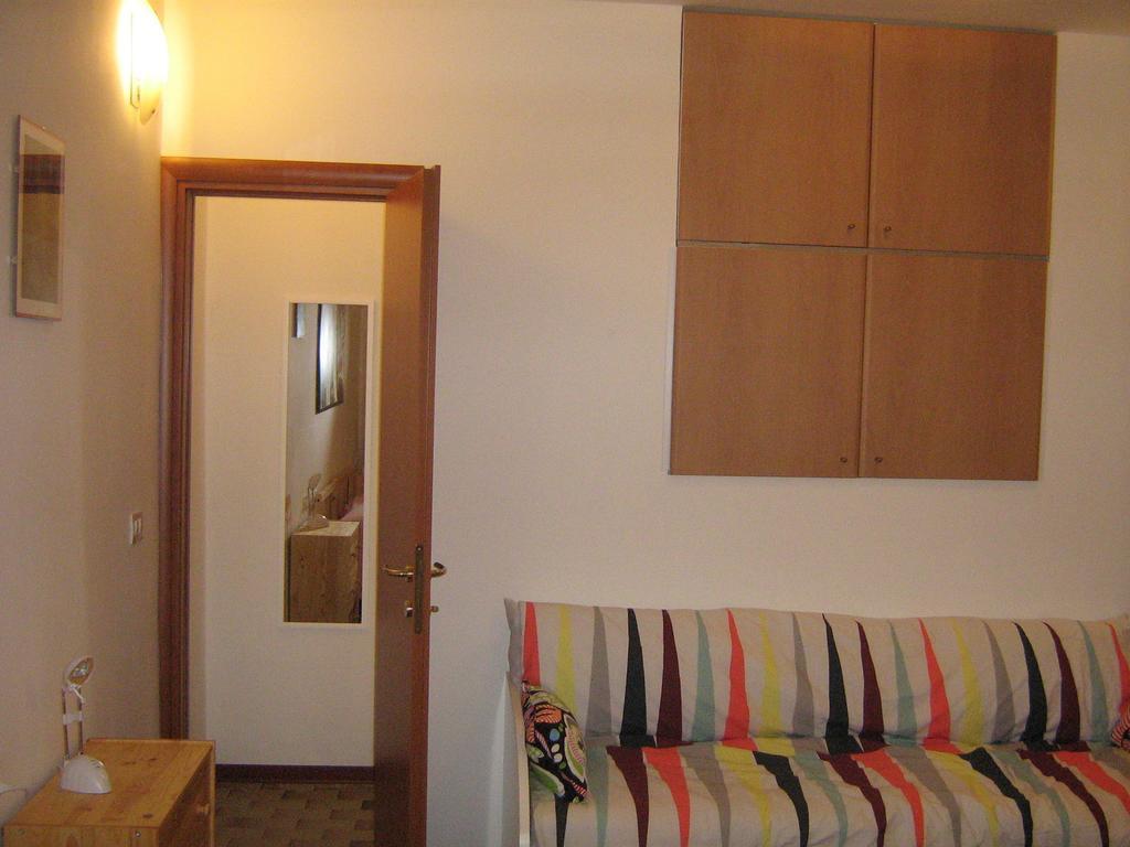 Flat In Milan 3 Daire Oda fotoğraf
