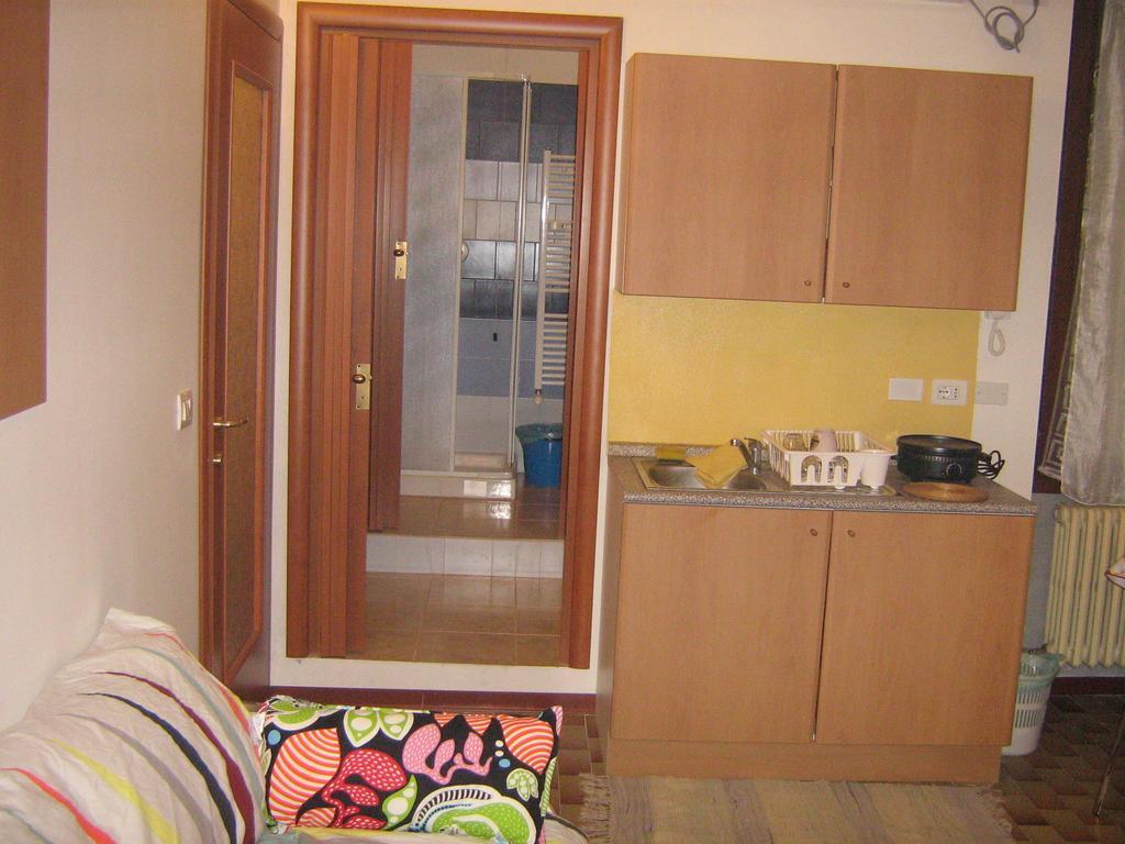 Flat In Milan 3 Daire Oda fotoğraf